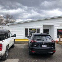 Hannibal Hardware &amp; Showroom Entrance